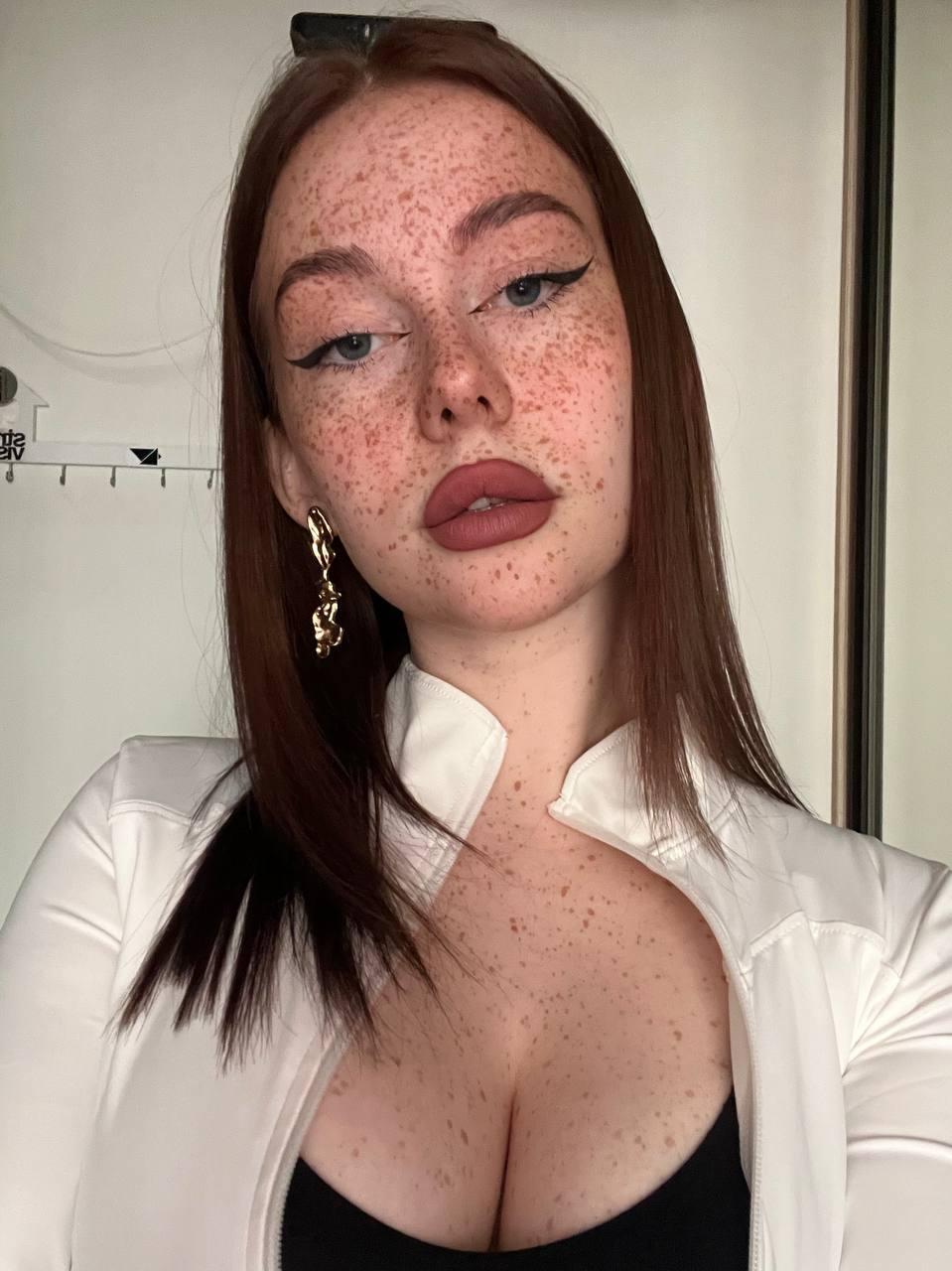 Смотреть секс шоу Roxy_Sunny