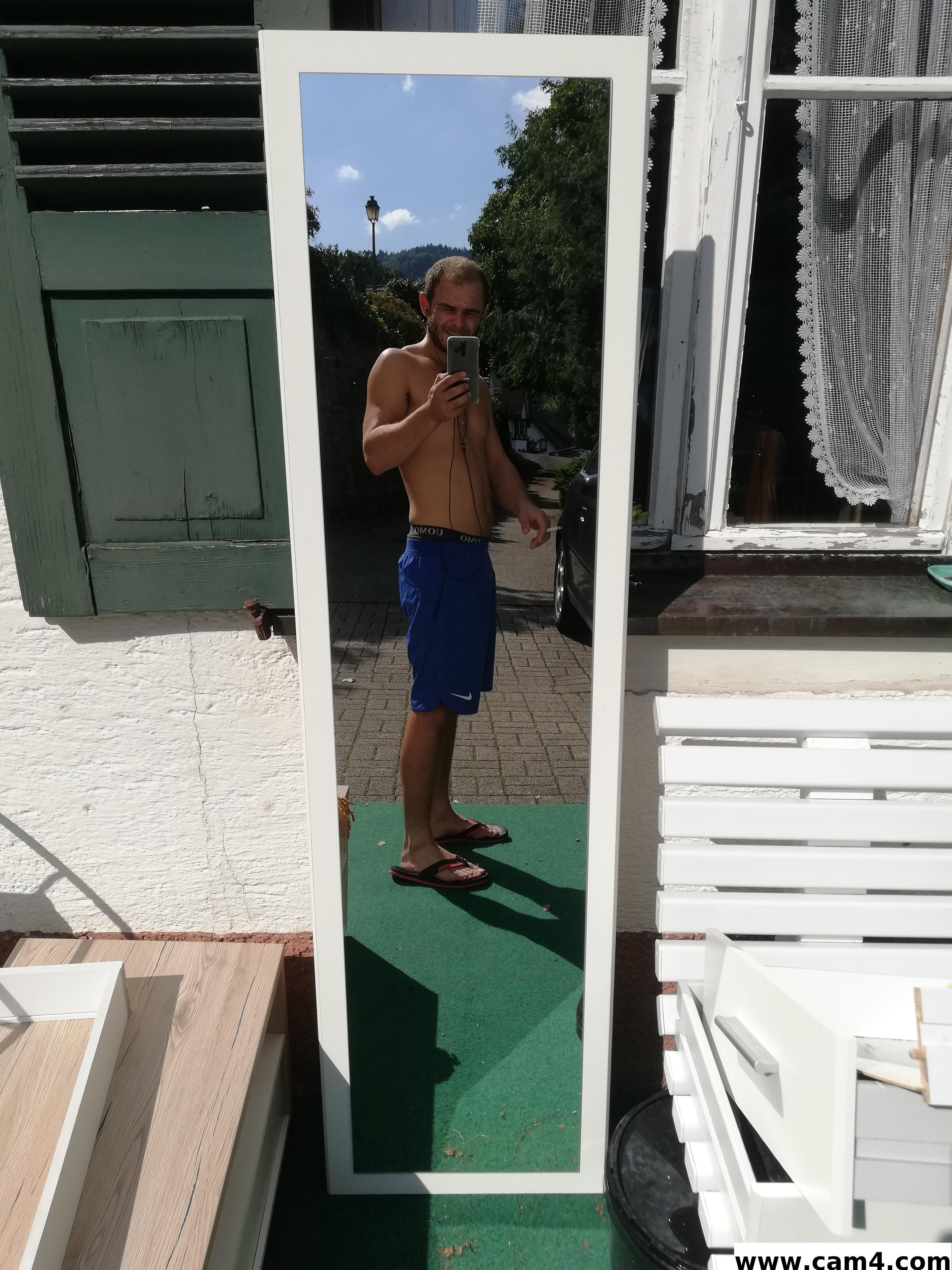 Sehen Sie sich peet210s Live-Sexshow an