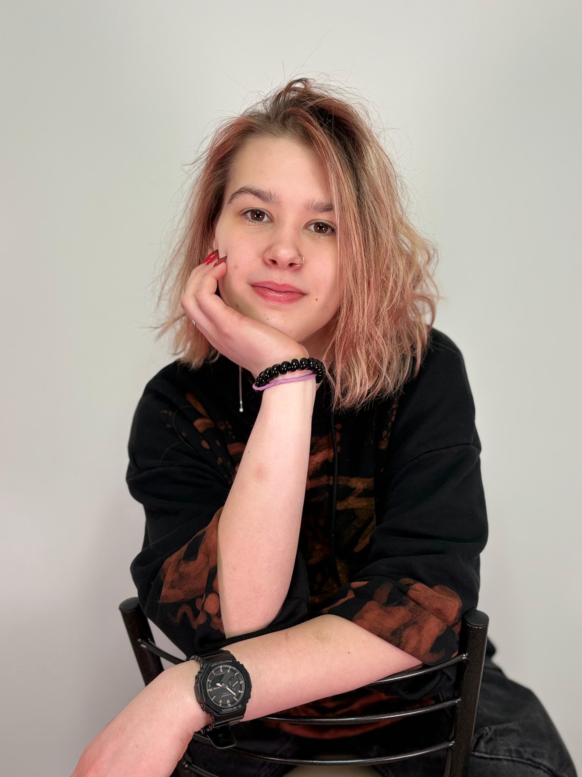Sehen Sie sich UdeleHardemans Live-Sexshow an