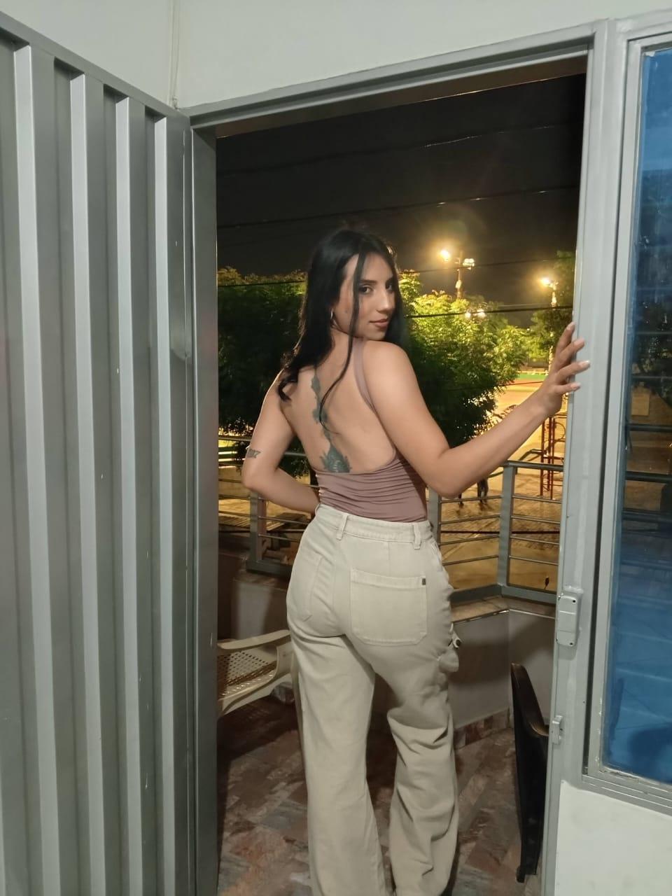 Watch Thaileen's Live Sex Show