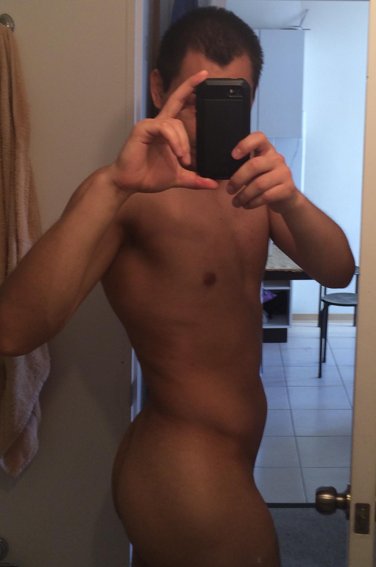 Sehen Sie sich Ernest2020s Live-Sexshow an