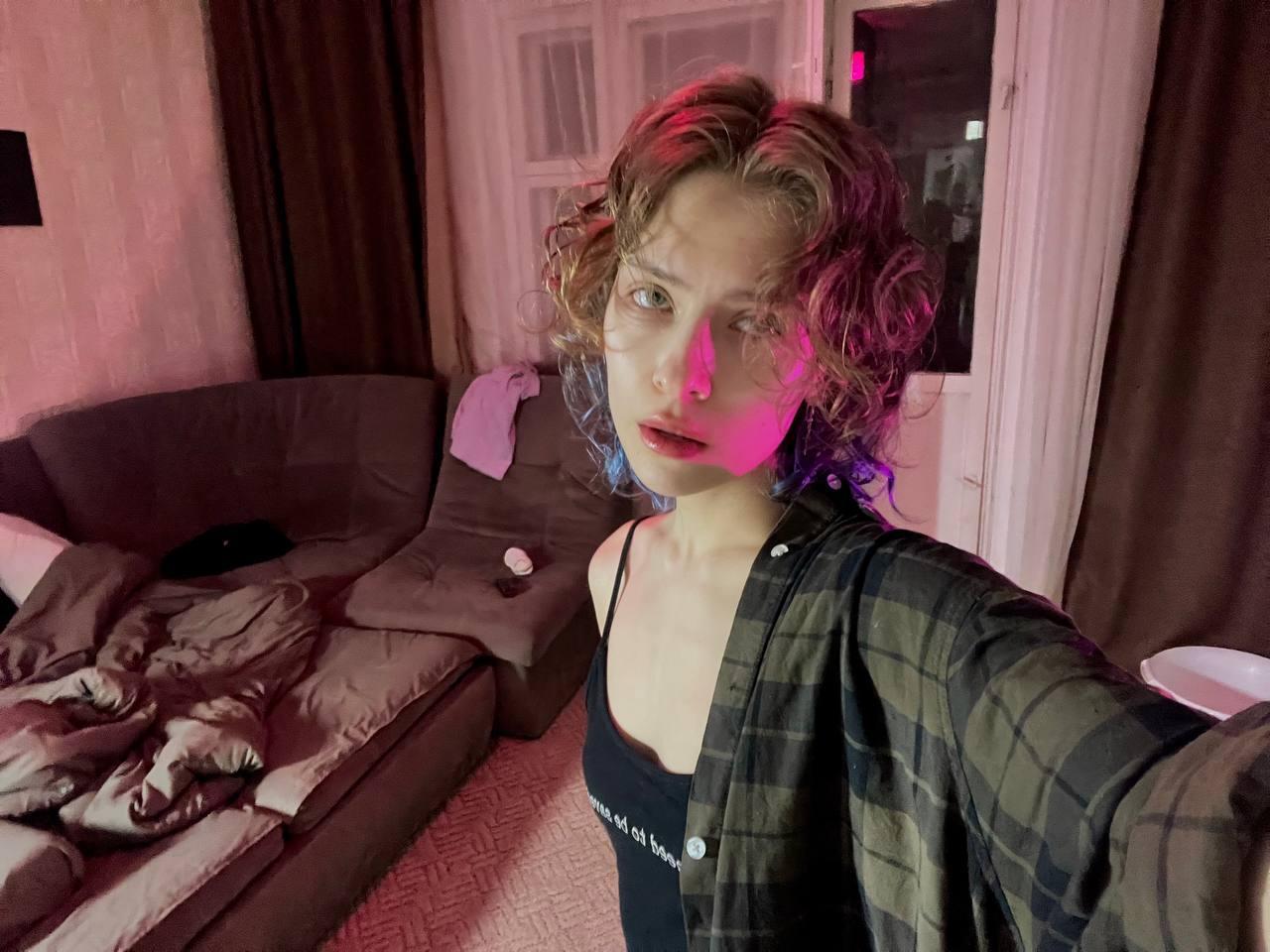 Watch VeronaGrimshaw's Live Sex Show