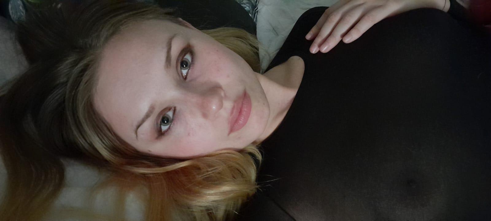 Watch Emile99's Live Sex Show