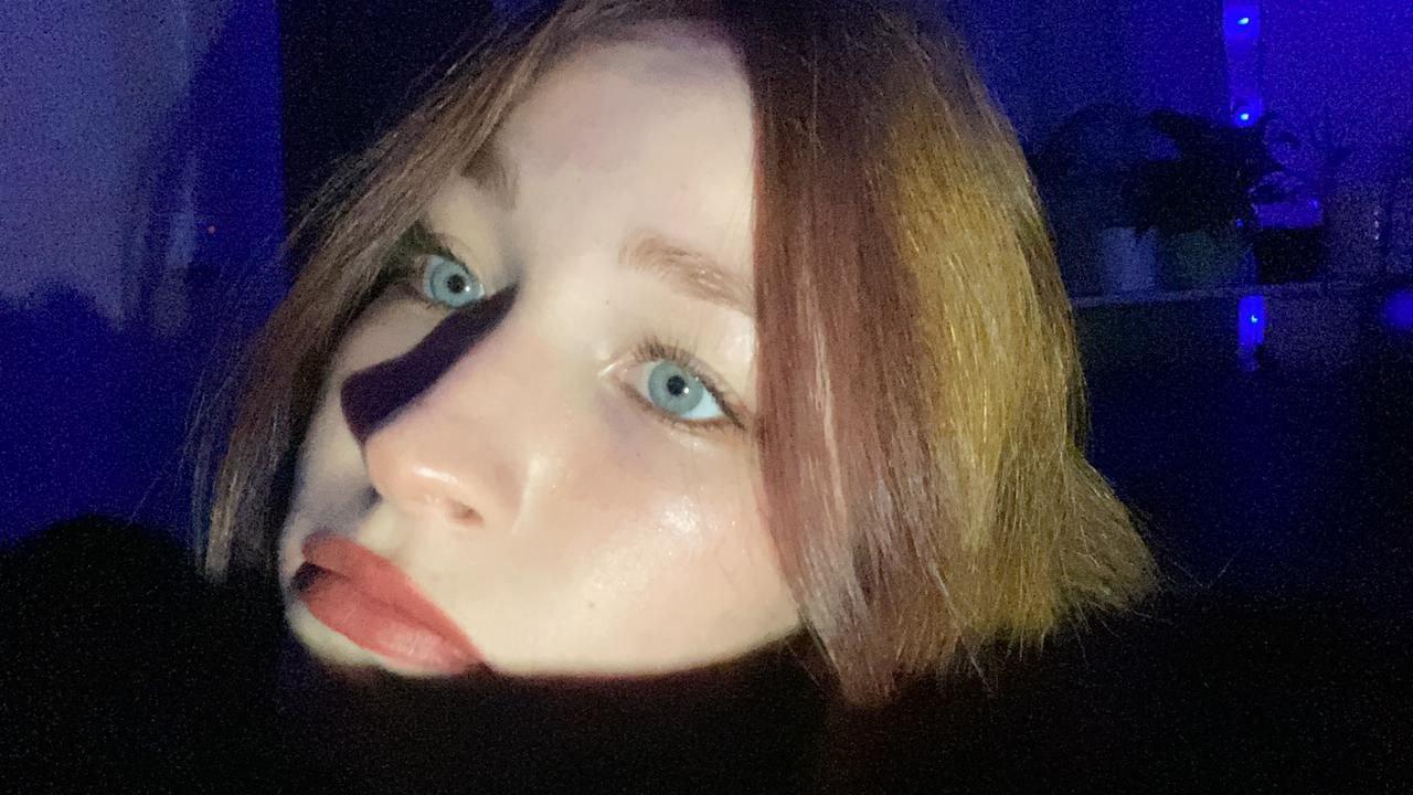 Watch christinmurthy's Live Sex Show