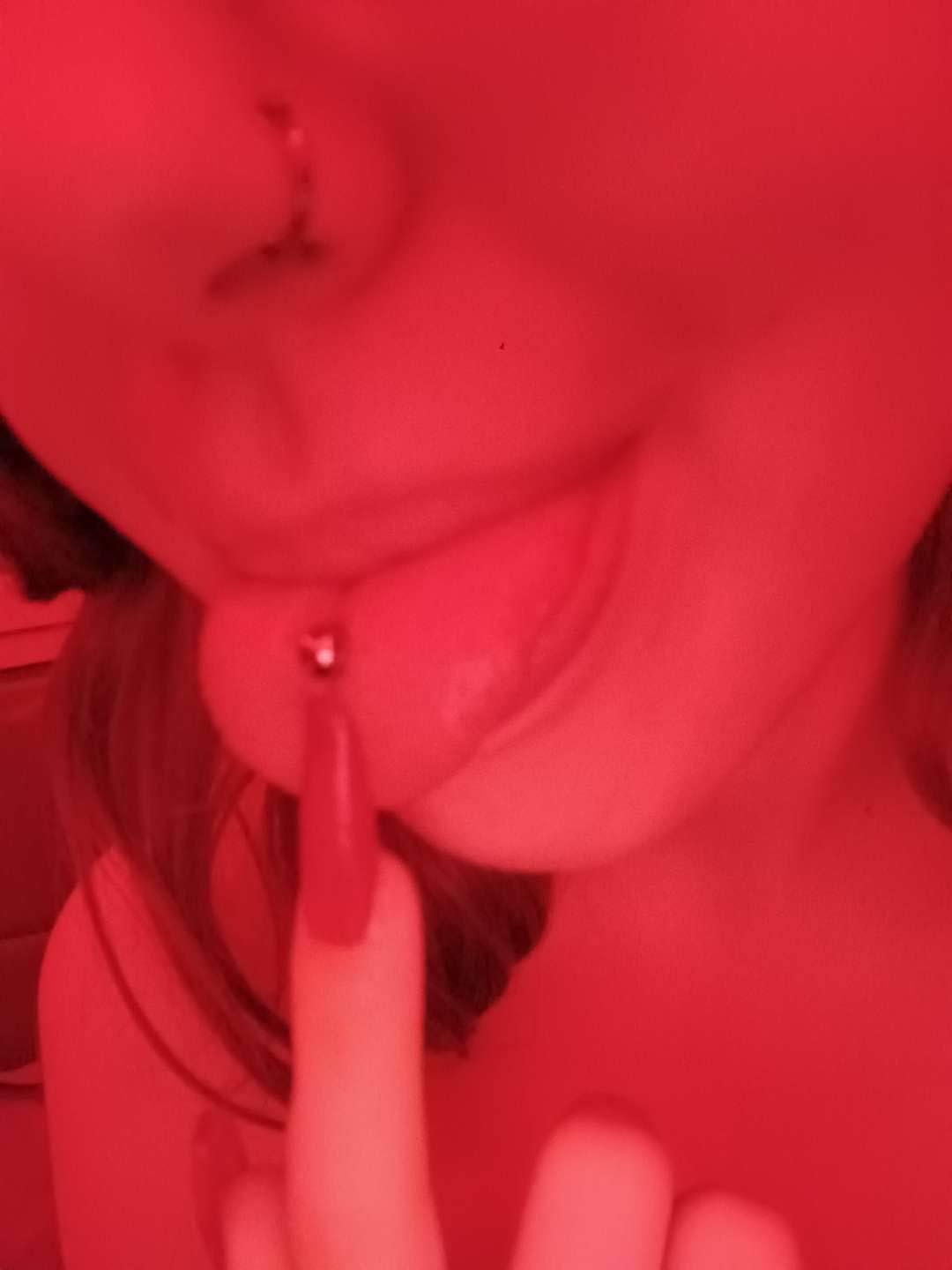 Watch MissJoyo's Live Sex Show