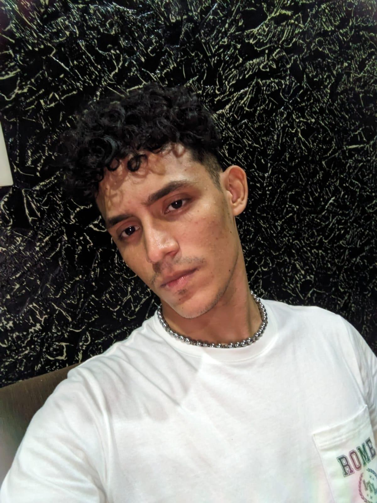 Watch AxelFoul_'s Live Sex Show