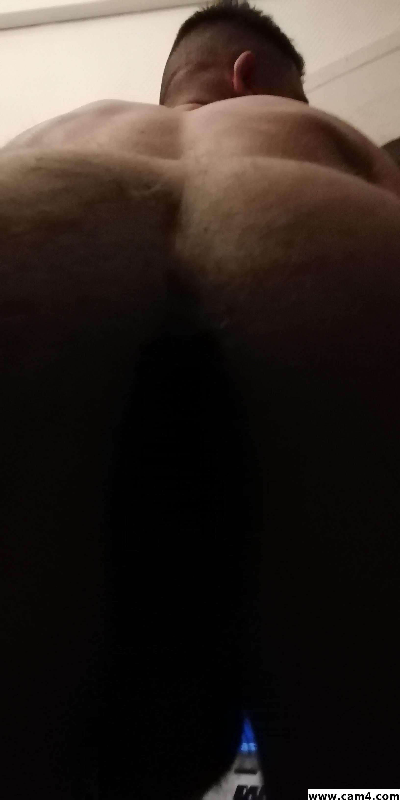 Sehen Sie sich ClepsAlphas Live-Sexshow an