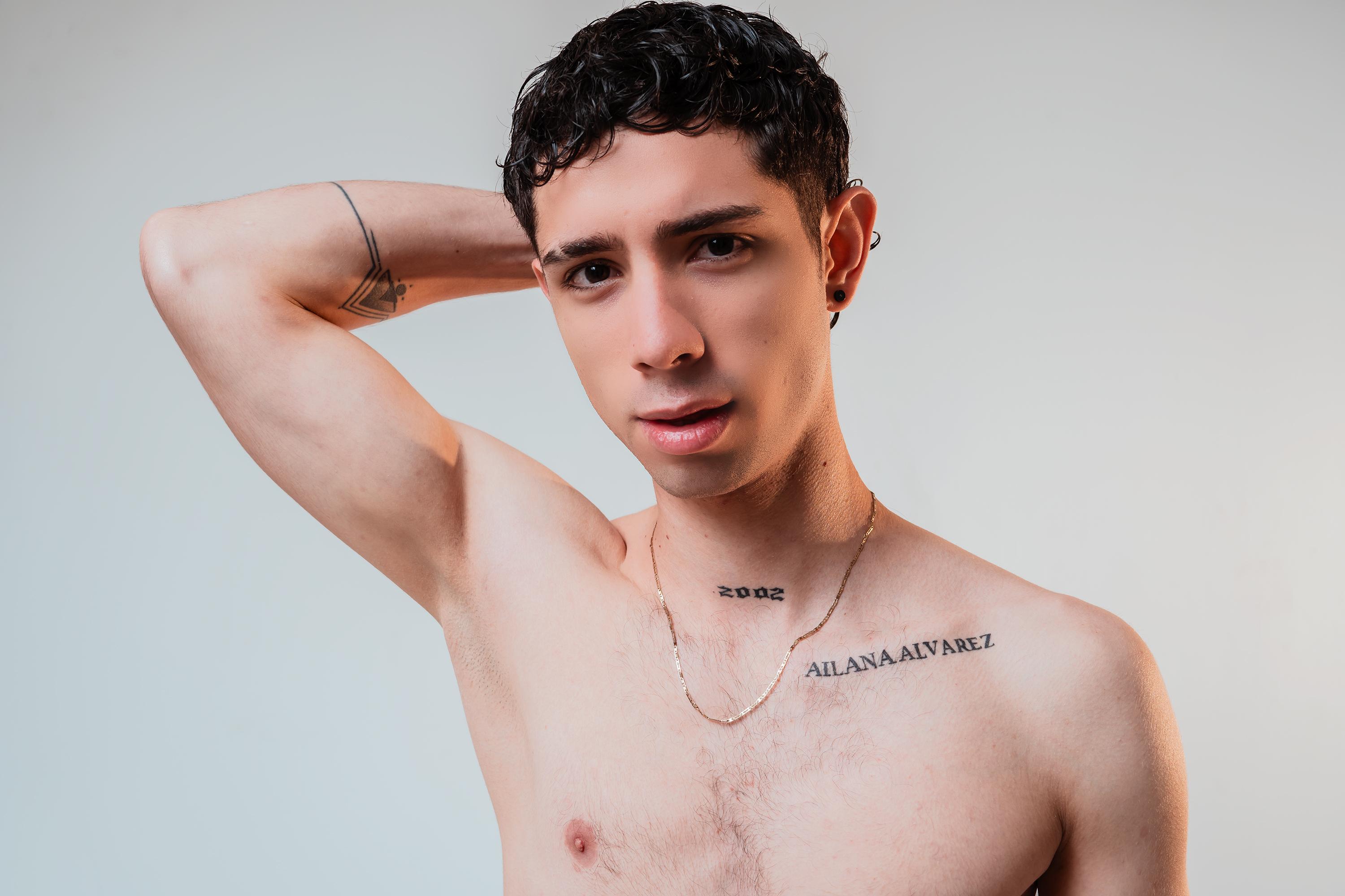 Watch LiamHudsonn's Live Sex Show