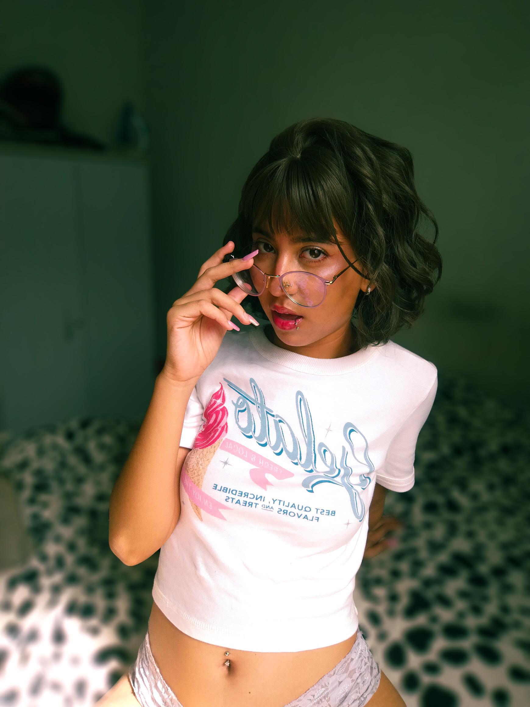 Watch jujubinxx's Live Sex Show