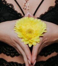 Watch Bella-Grace's Live Sex Show