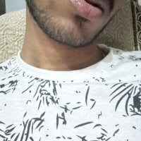 Sehen Sie sich Mumbai_guyys Live-Sexshow an