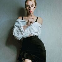 Sehen Sie sich ArianaMurs Live-Sexshow an