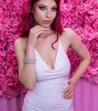 Смотреть секс шоу AdoraLynn