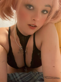 Watch Itzz_lolareign's Live Sex Show