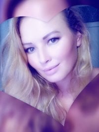 Sehen Sie sich Provokeddreams Live-Sexshow an