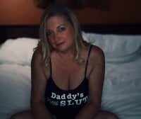 Sehen Sie sich anastasiaxxx72s Live-Sexshow an