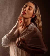 Watch B3llaSpring's Live Sex Show