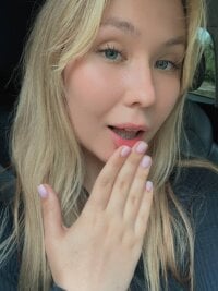 Смотреть секс шоу Shiny_Eva