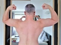 Watch Nizzlivecam's Live Sex Show
