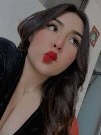 Watch Sultana_Lamar98's Live Sex Show