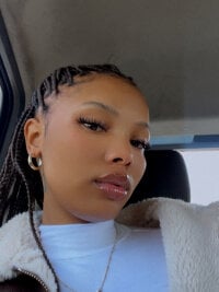 Sehen Sie sich Brianna_Ts Live-Sexshow an