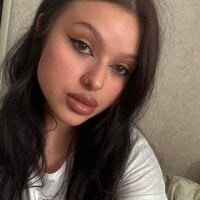 Sehen Sie sich charming_peachs Live-Sexshow an