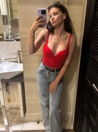 Watch elliswonder's Live Sex Show