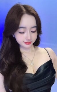 Watch yiyi-chin's Live Sex Show