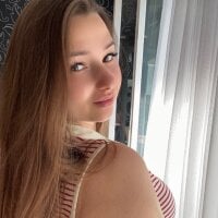 Sehen Sie sich GemmaGunters Live-Sexshow an