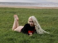 Watch Milkyy_wway's Live Sex Show