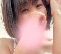 Sehen Sie sich CherryMomos Live-Sexshow an