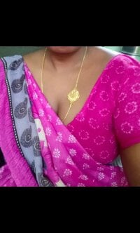 Sehen Sie sich TamilSelviRojas Live-Sexshow an