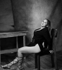 Смотреть секс шоу Lucy_Milf_474