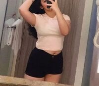 Watch ravyaa_her's Live Sex Show