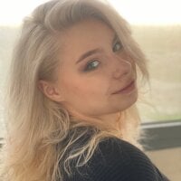 Смотреть секс шоу MaidaBrittle