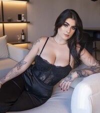 Watch IrisBaker's Live Sex Show