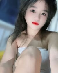 Sehen Sie sich llomayy-loves Live-Sexshow an