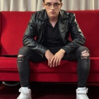 Sehen Sie sich FelixStarkks Live-Sexshow an