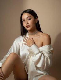 Смотреть секс шоу Emily-7_