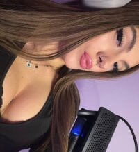 Watch FrancescaNappi's Live Sex Show