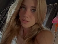 Смотреть секс шоу AnneFoxy