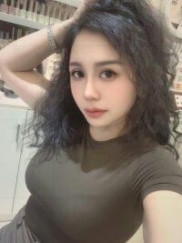 Sehen Sie sich Susu-Asias Live-Sexshow an