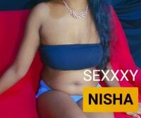 Sehen Sie sich HotWifeNishas Live-Sexshow an