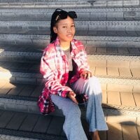 Sehen Sie sich yellowbonecams1874s Live-Sexshow an