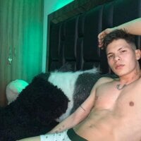 Sehen Sie sich harrisoncupers Live-Sexshow an