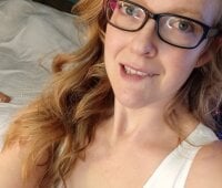 Sehen Sie sich britteebees Live-Sexshow an