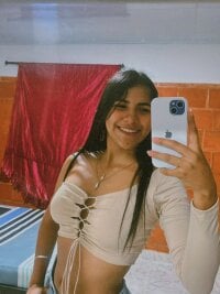 Watch AriannaLewiis's Live Sex Show