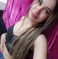 Watch luciana_hunters's Live Sex Show