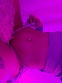 Sehen Sie sich satanbabees Live-Sexshow an