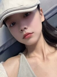 Watch mili0923's Live Sex Show